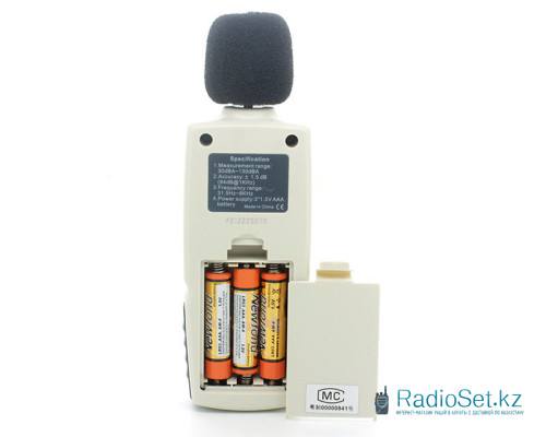 Цифровой измеритель уровня звука / шумомер Benetech GM1352